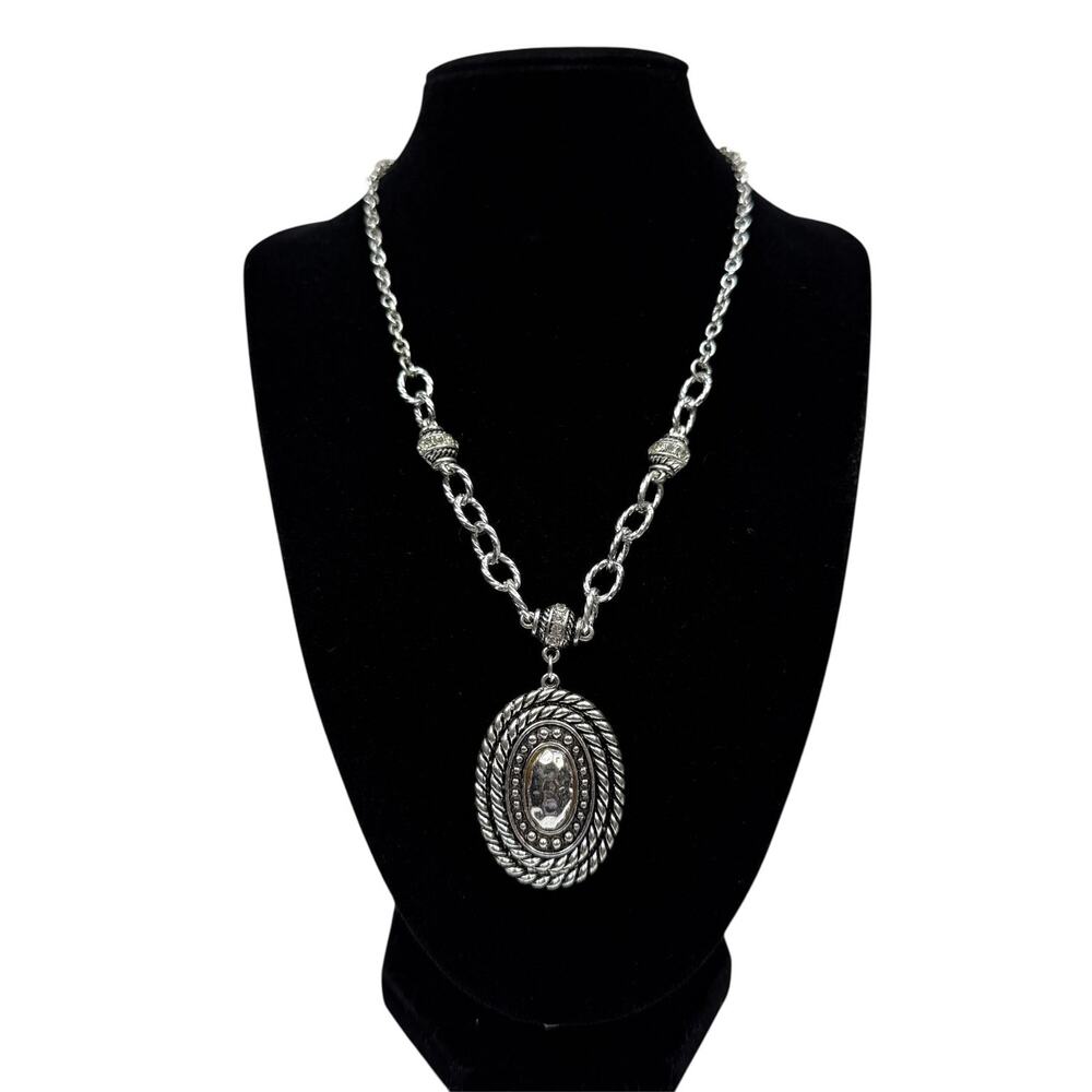 Fashion Silver Tone Medallion Oval Clear Stone Accents Pendant Necklace 17 in